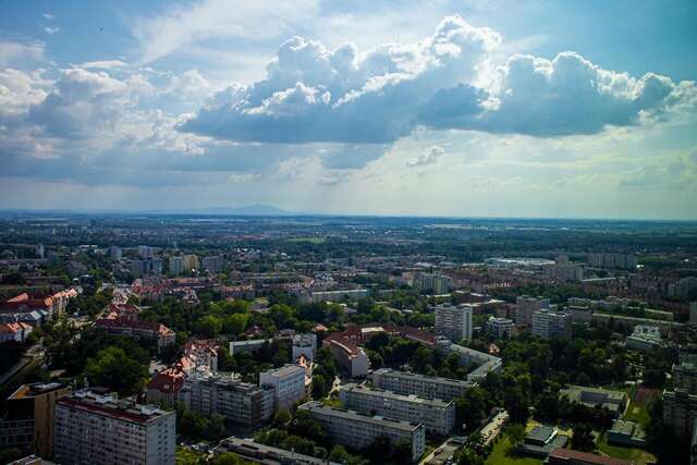 Апартаменты 30th+ Floor Apartments in Sky Tower Вроцлав-26
